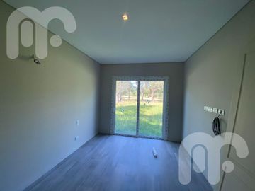 CASA VENTA 4 DORMITORIOS EN MIRALAGOS