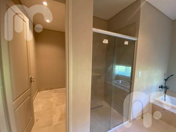 CASA VENTA 4 DORMITORIOS EN MIRALAGOS