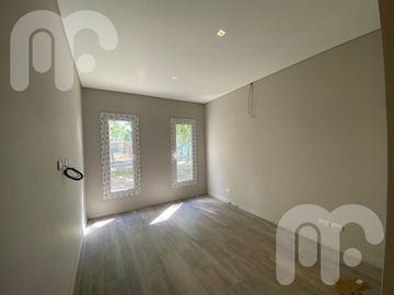 CASA VENTA 4 DORMITORIOS EN MIRALAGOS