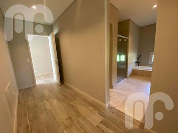 CASA VENTA 4 DORMITORIOS EN MIRALAGOS