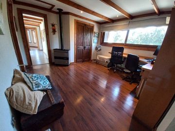 FABULOSA PARCELA CON 2 CASAS CONSTRUIDAS P ROJA, CHICUREO