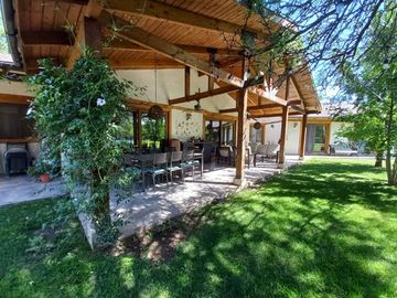FABULOSA PARCELA CON 2 CASAS CONSTRUIDAS P ROJA, CHICUREO