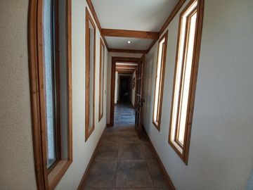 FABULOSA PARCELA CON 2 CASAS CONSTRUIDAS P ROJA, CHICUREO