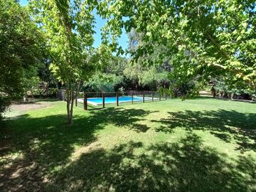 FABULOSA PARCELA CON 2 CASAS CONSTRUIDAS P ROJA, CHICUREO