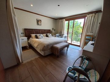 FABULOSA PARCELA CON 2 CASAS CONSTRUIDAS P ROJA, CHICUREO