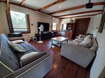 FABULOSA PARCELA CON 2 CASAS CONSTRUIDAS P ROJA, CHICUREO