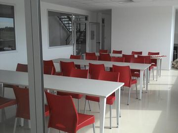 Galpón - Carlos Spegazzini - 2850m2 cubiertos en predio industrial