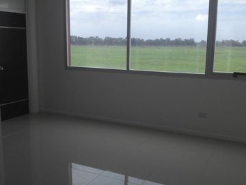 Galpón - Carlos Spegazzini - 2850m2 cubiertos en predio industrial