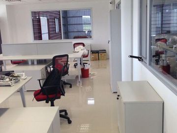 Galpón - Carlos Spegazzini - 2850m2 cubiertos en predio industrial