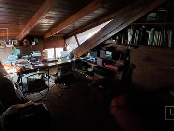 Casa en Ingeniero Maschwitz Deasrrollada en planta y media con muy amplio parque y piscina