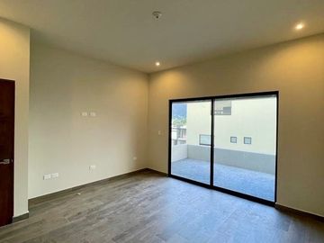 Casa en Venta en Monterrey, Carretera Nacional