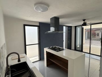 Casa en Venta de una Planta en Francisco de Montejo.