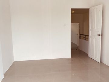 3 Bedroom Townhouse for sale in Noen Phra, Rayong