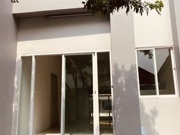 3 Bedroom Townhouse for sale in Noen Phra, Rayong