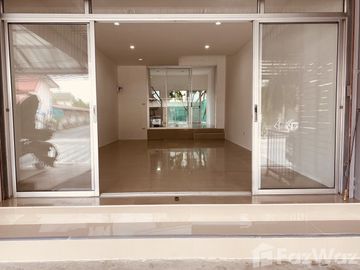 3 Bedroom Townhouse for sale in Noen Phra, Rayong