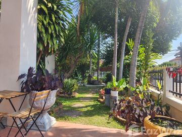 6 Bedroom House for sale at Ban Saifon 2