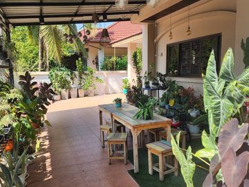 6 Bedroom House for sale at Ban Saifon 2