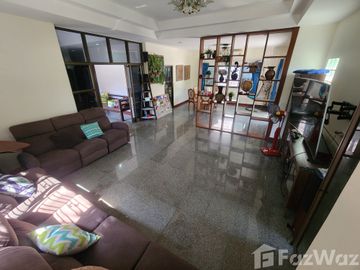 6 Bedroom House for sale at Ban Saifon 2