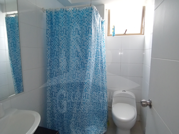 Departamento con patio privado. La Concepción. Villa Alemana