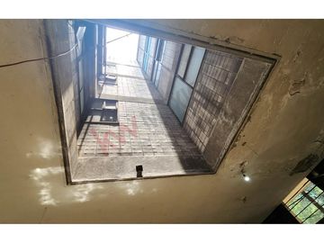 Edificio en venta Eje Central Lázaro Cárdenas  (con departamentos y locales)