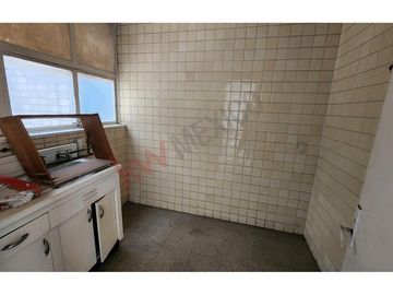 Edificio en venta Eje Central Lázaro Cárdenas  (con departamentos y locales)