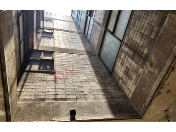 Edificio en venta Eje Central Lázaro Cárdenas  (con departamentos y locales)