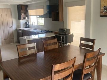 Casa Amueblada en Esquina en Venta – 3 Recámaras en Gaia Residencial, Ensenada