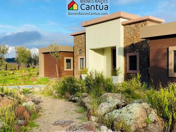 Casa Cactus en Venta – 3 Recámaras, Vista a Montañas en Valle de Guadalupe