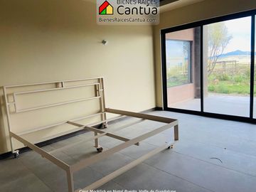 Casa Cactus en Venta – 3 Recámaras, Vista a Montañas en Valle de Guadalupe