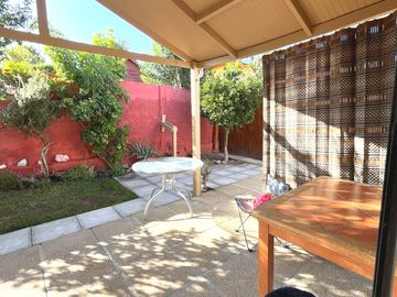 UF 3.790 Hermosa casa de un piso con 3D+2B Jardín en Maipú, Ciudad Satélite.