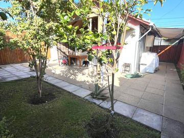 UF 3.790 Hermosa casa de un piso con 3D+2B Jardín en Maipú, Ciudad Satélite.