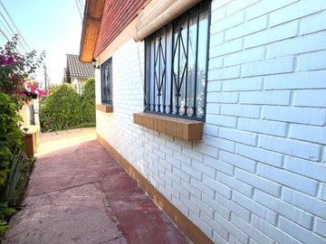 UF 3.790 Hermosa casa de un piso con 3D+2B Jardín en Maipú, Ciudad Satélite.