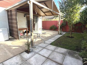 UF 3.790 Hermosa casa de un piso con 3D+2B Jardín en Maipú, Ciudad Satélite.
