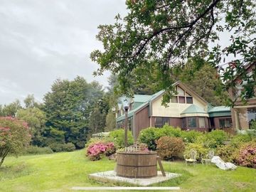 Espectacular casa sureña en Parque Ivian, Puerto Varas