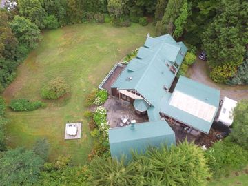 Espectacular casa sureña en Parque Ivian, Puerto Varas