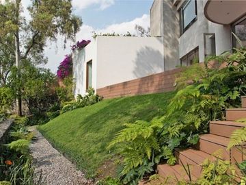 Residencia en exclusiva zona diseñada por el Arquitecto Francisco Serrano