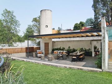 Residencia en exclusiva zona diseñada por el Arquitecto Francisco Serrano