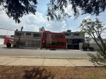Casa sola en Venta,  Valle Don Camilo en Toluca, Estado de México