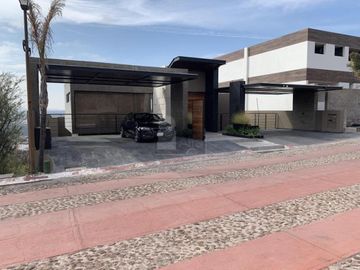 Villa en venta en Vista Real y Country Club, Corregidora, Querétaro