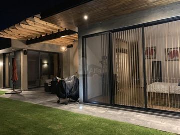 Villa en venta en Vista Real y Country Club, Corregidora, Querétaro