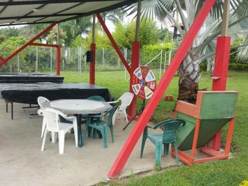 VENTA de CASA CAMPESTRE en MONTENEGRO