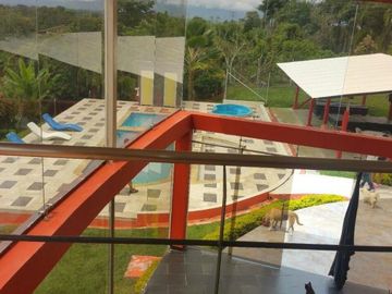 VENTA de CASA CAMPESTRE en MONTENEGRO