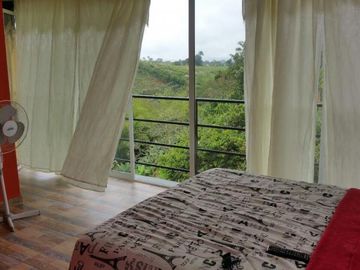 VENTA de CASA CAMPESTRE en MONTENEGRO