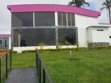 VENTA de CASA CAMPESTRE en MONTENEGRO