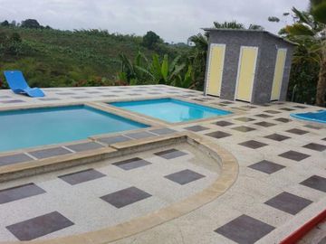 VENTA de CASA CAMPESTRE en MONTENEGRO