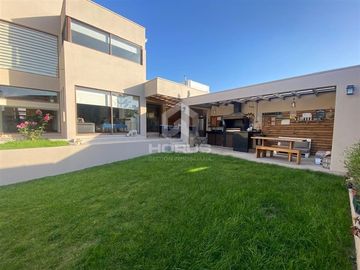 Casa en Venta en Río Chillán 3800