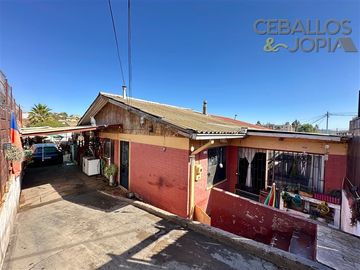 Casa en Venta en Avenida San Enrique con Lourdes, Villa Alemana