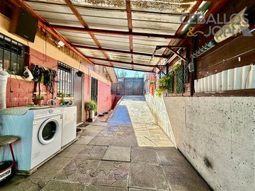 Casa en Venta en Avenida San Enrique con Lourdes, Villa Alemana