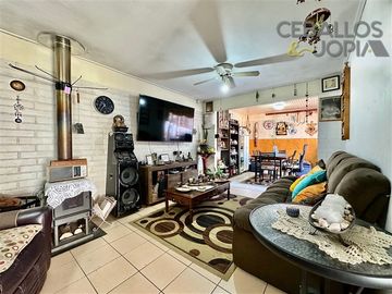 Casa en Venta en Avenida San Enrique con Lourdes, Villa Alemana