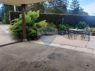 SE VENDE CASA CON VISTA DESPEJADA EN LOS NOTROS